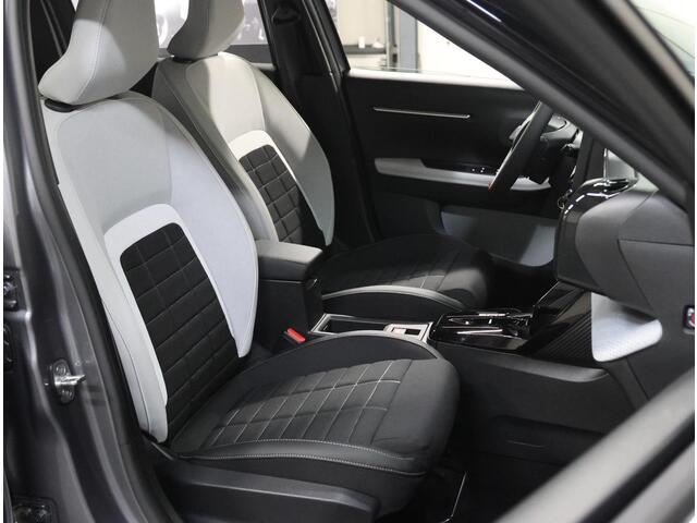 Citroen C3 1.2 Hybrid 110pk Max | Camera | Comfort Stoelen | Navigatie | ClimateControl | CruiseControl | AppleCarPlay/AndroidAuto | Armsteun |