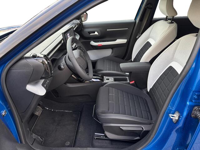 Citroen C3 Ë-C3 Max 113pk Comfort Range 44kWh 113pk | NAVI | CAMERA | PARKEERSENSOREN | APPLE CARPLAY / ANDROID AUTO | ISOFIX |