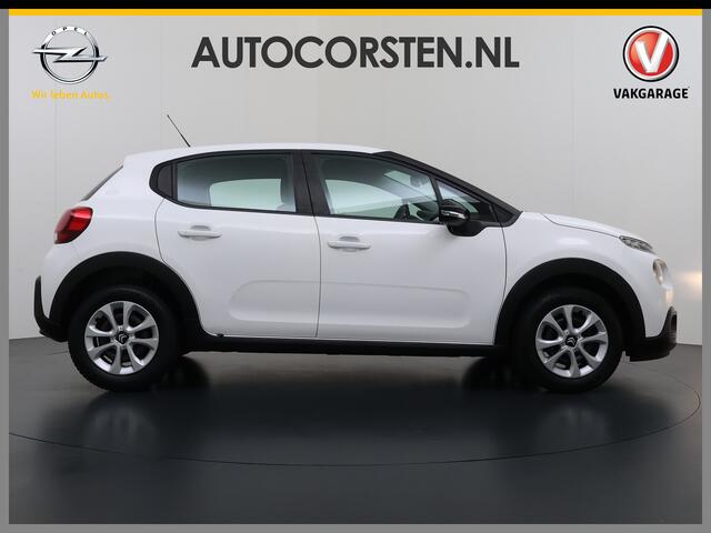 Citroen C3 1.2 Navi Apple Carplay Android MirrorLink PDC Connect LMv Ecc Cruise Elektr.Spiegels+Verwarmd SpoorAssist Regensensor Feel Tel. Apps Usb Isofix Elek.Ramen/Spiegels Lane Assist S&S Tech Feel Distributie bij 89.194 km vervangen! Slechts 40 euro per maand we