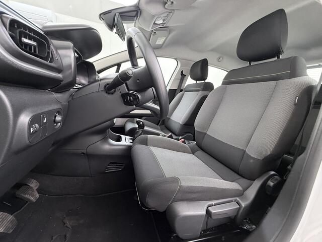 Citroen C3 1.2 Navi Apple Carplay Android MirrorLink PDC Connect LMv Ecc Cruise Elektr.Spiegels+Verwarmd SpoorAssist Regensensor Feel Tel. Apps Usb Isofix Elek.Ramen/Spiegels Lane Assist S&S Tech Feel Distributie bij 89.194 km vervangen! Slechts 40 euro per maand we