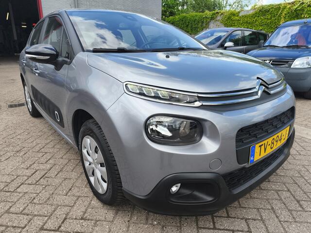 Citroen C3 PureTech 82 Feel, Navigatie, Cruise control, Trekhaak