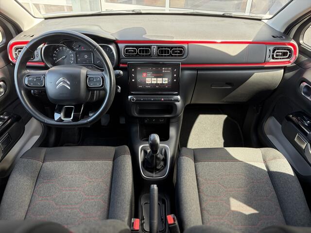 Citroen C3 1.2 PureTech S&S Shine 110pk | Two tone kleur | Achteruitrijcamera | Apple Carplay/Android Auto | Dab | Lichtmetalen velgen 17" | Navigatiesysteem full map | Parkeersensor achter | Trekhaak | Prachtig exemplaar!
