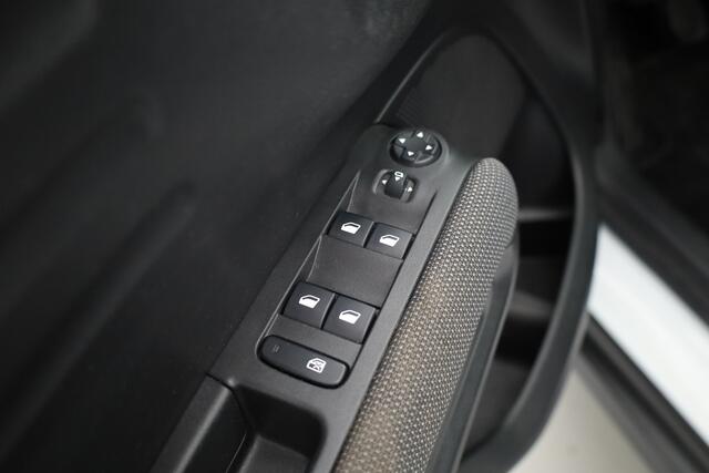 Citroen C3 Aircross 1.2 PureTech S&S Shine | Cruise Control | Trekhaak | Keyless | HIFI | Camera | Apple CarPlay x