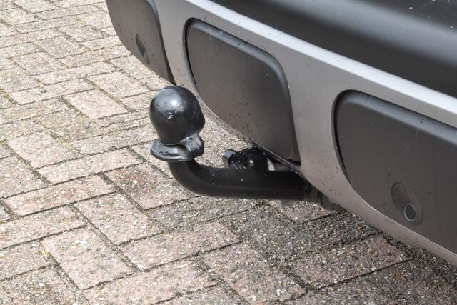 Citroen C3 Aircross PureTech 110 EAT6 Shine Navigatie | Trekhaak | Airco | Parkeerhulp achter |