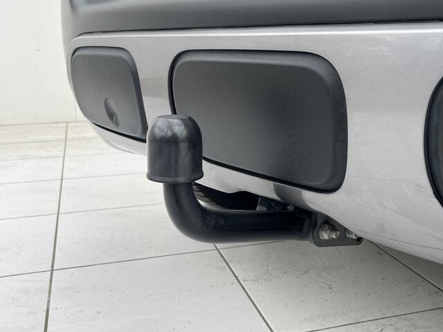 Citroen C3 Aircross PureTech 110 S&S Shine | Trekhaak | Schuifdak | Keyless | Parkeersensoren voor + achter | Head-up Display | Camera achter | Dealer onderhouden | Distributie al vervangen |