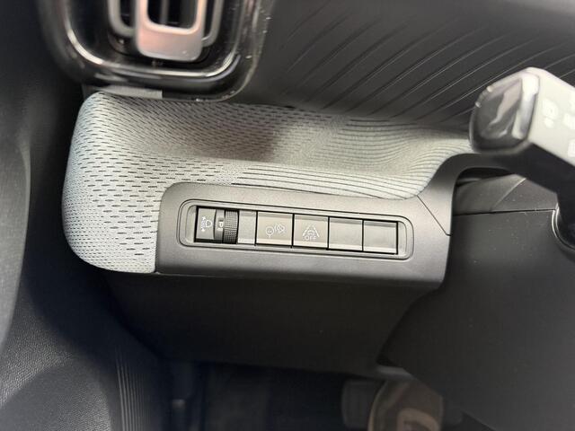 Citroen C3 1.2 Hybrid 110pk Max | Nieuwe Auto | Tot 8 Jaar Garantie | Advanced Comfort Stoelen | Full LED Verlichting | Navigatie | Camera | Hoge Zitpositie | Parkeersensoren | Hybride Rijden Zonder Stekker | Two-Tone | Lichtmetalen Velgen |