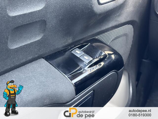Citroen C3 1.2 PureTech C-Series GARANTIE/CRUISE/CLIMA/CARPLAY/PARKEERSENS/LICHTMETAAL rijklaarprijs!