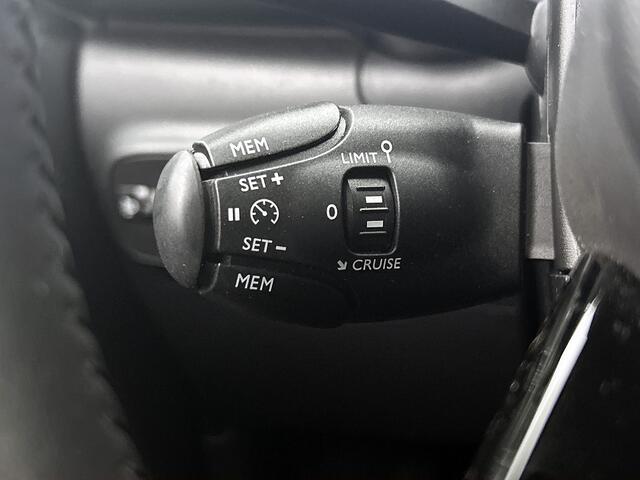 Citroen C3 110 pk Automaat Shine | Rijklaar | Achteruitrijcamera | Navigatie | 17"Lichtmetalen velgen |