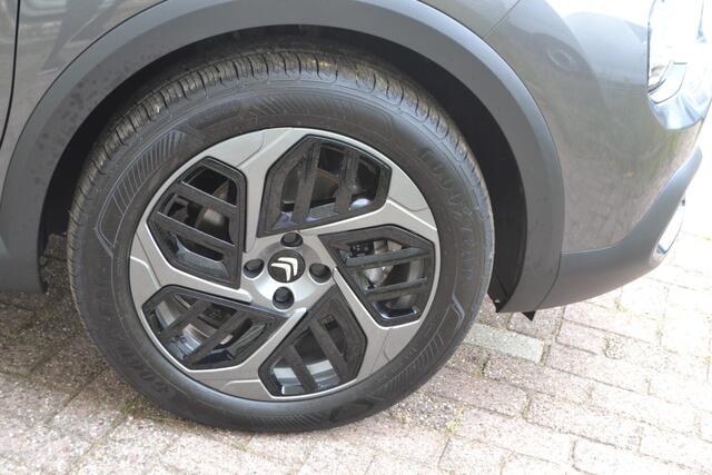 Citroen C4 1.2 Puretech Plus I 130PK I AUTOMAAT I NAVIGATIE I ACHTERUITRIJCAMERA I KEYLESS ENTRY I STARTKNOP I SKI LUIK I METALLIC KLEUR I 50 KM I