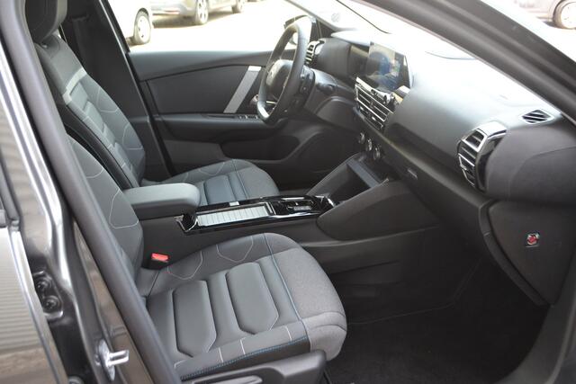 Citroen C4 1.2 Puretech Plus I 130PK I AUTOMAAT I NAVIGATIE I ACHTERUITRIJCAMERA I KEYLESS ENTRY I STARTKNOP I SKI LUIK I METALLIC KLEUR I 50 KM I