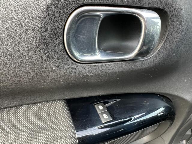 Citroen C4 1.2 PureTech Shine / BTW / Navi