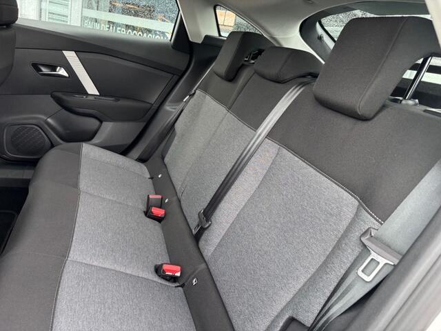 Citroen C4 1.2 PURETECH FEEL ED. AIRCO CAPLAY STOELVEW