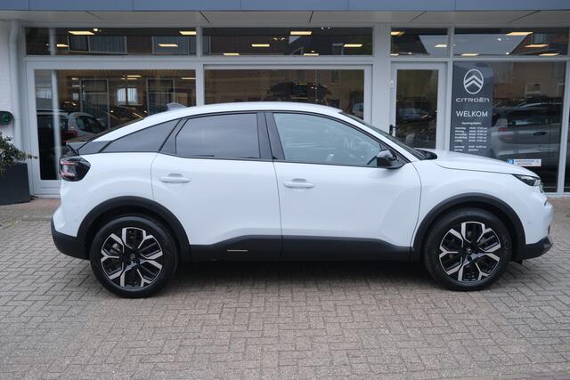 Citroen C4 Hybrid 136 Max Automaat 6 |Stoel- en stuurverwarming | Camera en Sensoren |