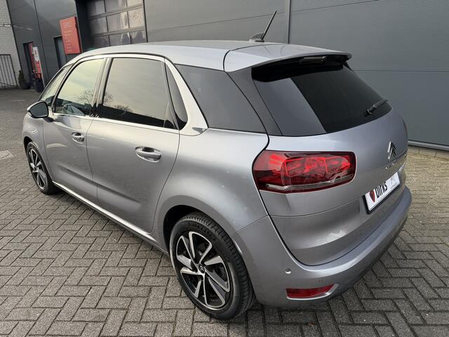 Citroen C4 SpaceTourer 130pk Shine (Camera - Keyless Entry - Parkeersensoren V+A - Navigatie - Apple Carplay - Automatisch parkeren - Automatische Airco)
