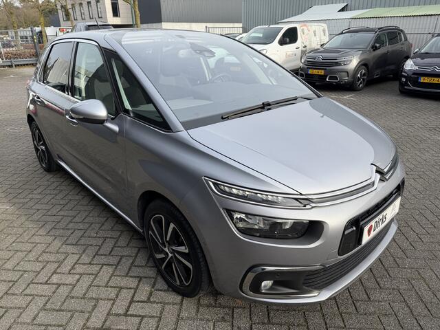 Citroen C4 SpaceTourer 130pk Shine (Camera - Keyless Entry - Parkeersensoren V+A - Navigatie - Apple Carplay - Automatisch parkeren - Automatische Airco)