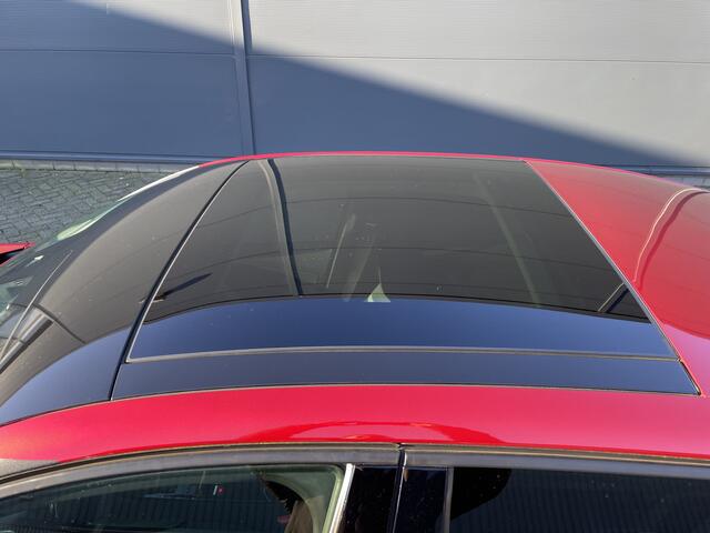 Citroen C4 130pk Shine (Elektrisch Schuifdak - Camera - Keyless Entry - Pack Hifi - Leder - Parkeersensoren V+A - LED - Head up)