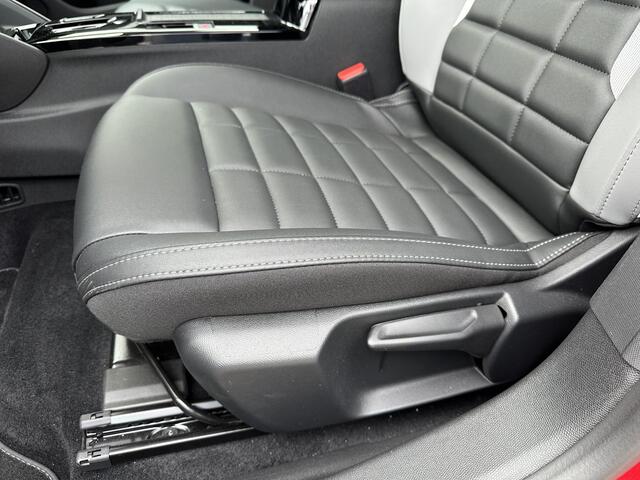 Citroen C4 1.2 Hybrid 145 PK Max | Automaat Hybride | Meest complete uitvoering | Slechts 4.500 KM | Navigatie | LED Verlichting | Camera | Adaptieve Cruise Control | Climate Control | Comfortstoelen | Digitaal Dashboard | Apple Carplay & Android Auto | DAB+ Radio |