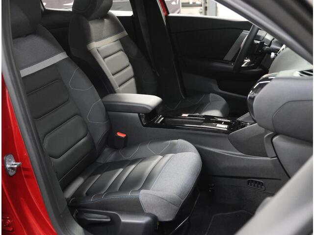 Citroen C4 1.2 Hybrid 145PK Business | 1ste Eigenaar | Cruise Control | Camera | Keyless | AppleCarPlay/AndroidAuto | Stoel/StuurVerwarmd | Navigatie | Lederen/Stoffenbekleding | Trekhaak | Isofix | Privacy Glass | Two-Tone |