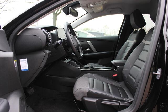 Citroen C4 1.2 Puretech Shine / Camera / Head-up / Keyless / Leder / 18'' / Navigatie / DAB / Dodehoek / ACC / Virtual Cockpit