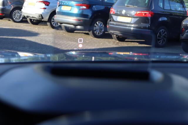 Citroen C4 1.2 Puretech Max CAMERA TREKHAAK-AFN HEAD-UP CARPLAY DAB NAVI HALFLEER