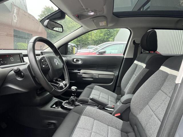 Citroen C4 CACTUS 1.2 PureTech Shine Panoramadak, Trekhaak, Camera, Navigatie, Stoelverwarming