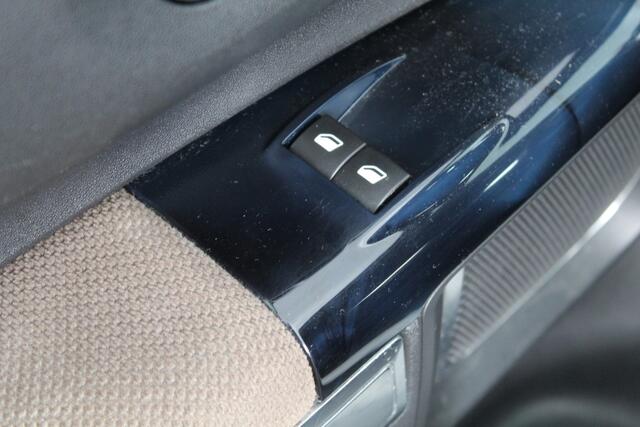 Citroen C4 CACTUS 1.2 PureTech Shine//Navi//Camera!!