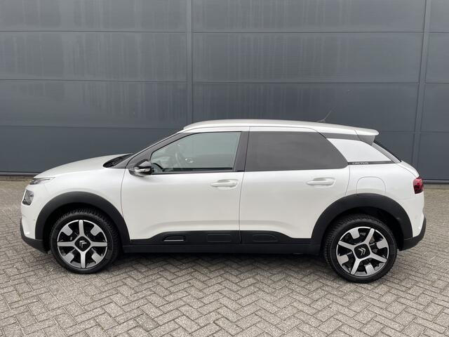 Citroen C4 CACTUS 110pk Shine Pack (Camera - Parkeersensoren V+A - Keyless Entry - Automatische Airco - 17"incl 4S - Apple Carplay - Navigatie - Dodehoekdetectie)