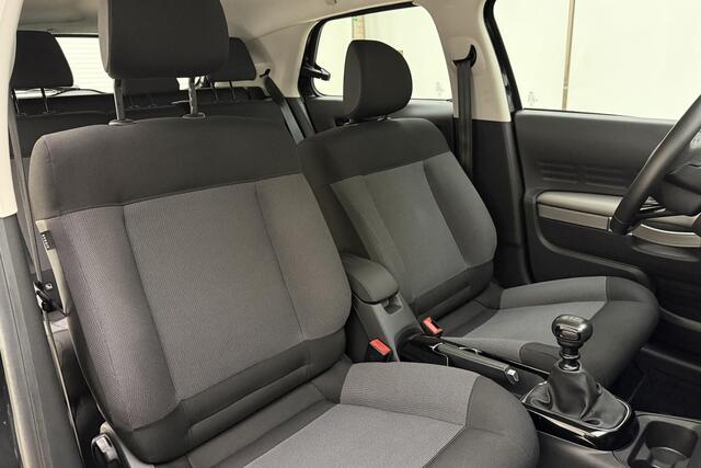 Citroen C4 CACTUS 1.2 PureTech Feel 110 PK | Climate control | Parkeersensoren | Navigatie via Carplay | Weinig kilometers | Cruise control | DAB radio