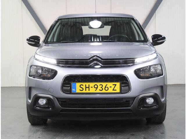 Citroen C4 CACTUS 1.2 110PK Business | AUTOMAAT | AppleCarPlay/AndroidAuto | Armsteun | Cruise Control | Climate Control | DAB Radio | LED | Isofix | Privacy Glass | LM Velgen | Parkeersensoren |