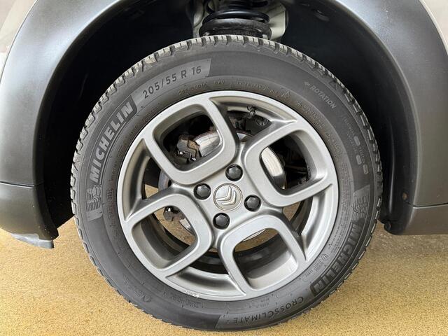 Citroen C4 CACTUS 1.2 PureTech Shine | Camera | Navi