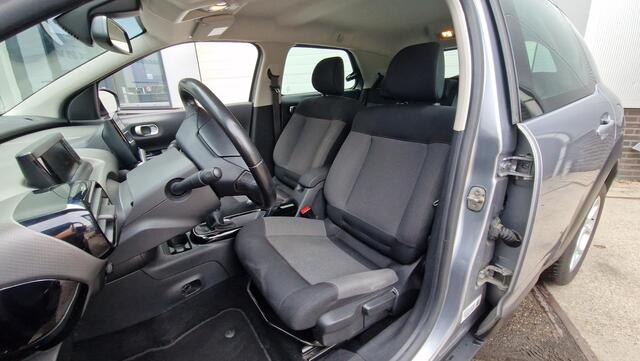 Citroen C4 CACTUS 1.2 110PK Business NL Auto | Dealer. onderh. | Trekhaak | Carplay| Parkeersensoren |
