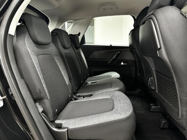 Citroen C4 PICASSO 1.2 PureTech Live/ D-Riem Verv. 140.000KM!/ Pano-Voorruit!/ Camera/ Stoelverw./ Trekhaak/ Apple+Android/ 16''LMV/ DAB+/ Dodehoekdetectie/ Grootlichtassistent/ Clima/ Navi/ Cruise/ Bluetooth/ Multi.LEDER.Stuur/