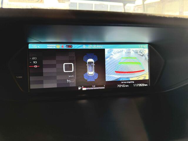 Citroen C4 PICASSO 1.2 PureTech Feel Camera | Keyless entry | Carplay | PDC | Elektrisch bedienbare achterklep.