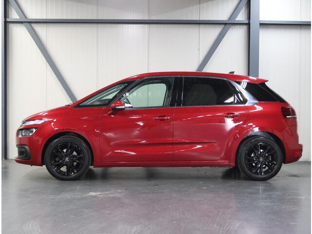 Citroen C4 PICASSO 1.2 130PK Selection | 1ste eigenaar | Trekhaak | AppleCarplay/Android Auto | Armsteun | Cruise Control | Climate Control | Navigatie | Isofix | Privacy Glass |