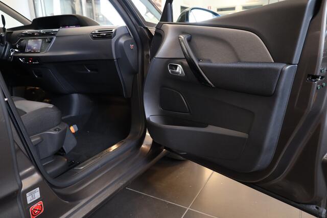 Citroen C4 PICASSO PT 130 Shine Automaat-6 Trekhaak | All season banden | Camera
