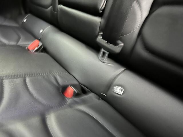 Citroen C5 X 1.2 130PK Plus | AppleCarPlay/AndroidAuto | LEER | Head-Up Display | Stoel/Voorruit/Stuurverwarming | Camera | Navigatie | Adaptive Cruise Control | Climate Control | Keyless entry | Privacy Glass | Isofix |