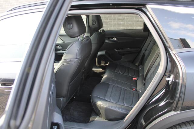 Citroen C5 X 1.6 Plug-in Hybrid 225 Shine Panoramadak, Stuur- en stoelverwarming, Navigatie
