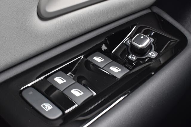 Citroen C5 X Plug-in Hybrid 225 EAT8 Hypnos | Shine Automaat | Leder | Navi | Panodak | Pack Hifi | Full Option | | SOH 98% | 8 jaar Citroen We Care garantie |