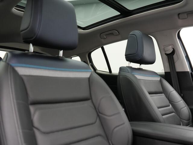 Citroen C5 Aircross 1.6 Shine FACELIFT MODEL PHEV 225pk Dealer O.H. | Panodak | Adaptive Cruise | 360 Camera | Lederen Comfortzetels Memory & Massage | Stoelverwarming | Apple Carplay | Blis | Keyless | Navigatie | DAB | Plug In Hybrid |