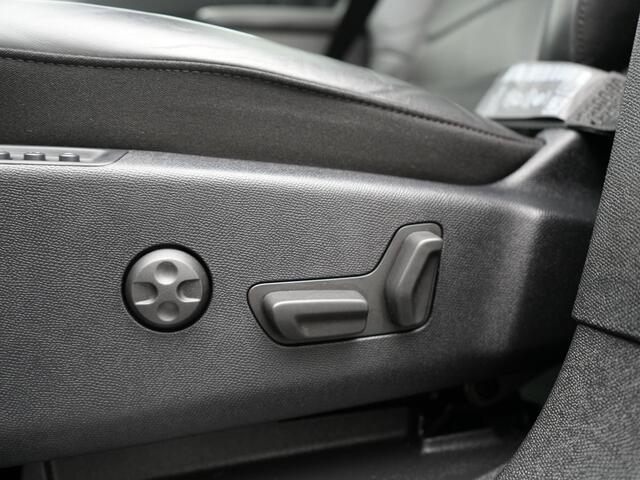 Citroen C5 Aircross 1.6 Shine FACELIFT MODEL PHEV 225pk Dealer O.H. | Panodak | Adaptive Cruise | 360 Camera | Lederen Comfortzetels Memory & Massage | Stoelverwarming | Apple Carplay | Blis | Keyless | Navigatie | DAB | Plug In Hybrid |