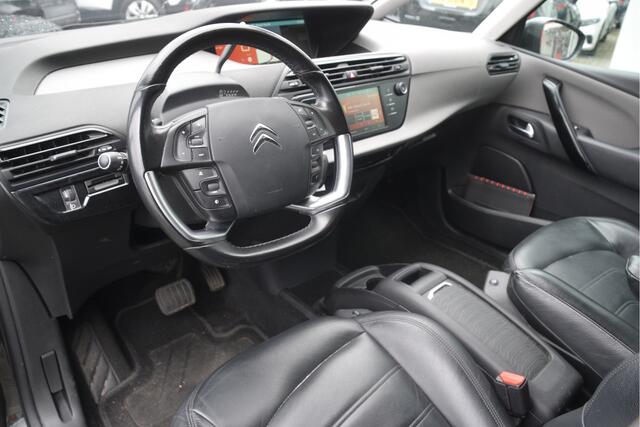 Citroen GRAND C4 PICASSO 1.2 PureTech Business Carplay | Keyless | Trekhaak | 17 inch | DAB | Navi | PDC