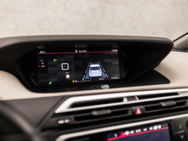 Citroen GRAND C4 PICASSO SpaceTourer 1.2 PureTech Deluxe (GROOT NAVI, APPLE CARPLAY, CAMERA, MASSAGE, LM VELGEN, GETINT GLAS, NIEUWE APK, NIEUWSTAAT)