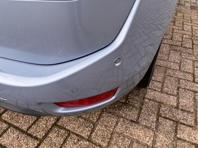 Citroen GRAND C4 PICASSO 1.6 e-THP Business