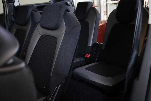 Citroen GRAND C4 PICASSO PT 180 Shine Automaat-8 Trekhaak | Stoelverwarming | Camera | Navi | Pano dak | 18"