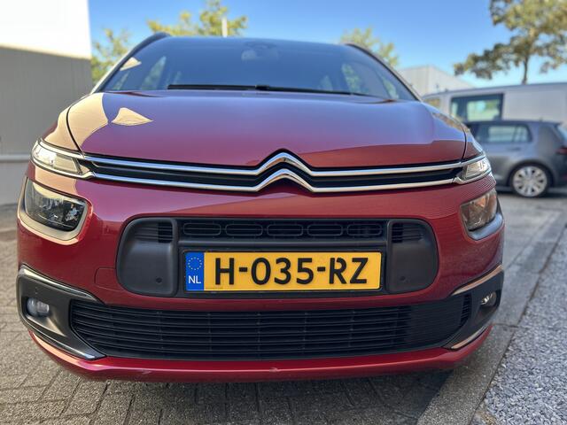 Citroen GRAND C4 PICASSO SpaceTourer 1.2 PureTech Shine | Automaat | 7 zits | Trekhaak | Carplay | Lage kmstand |