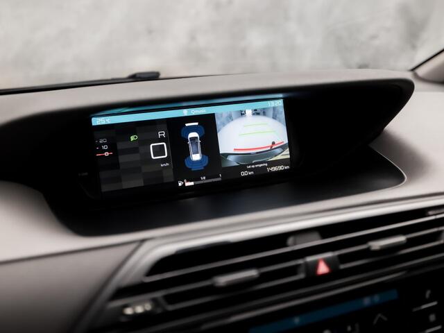 Citroen GRAND C4 PICASSO Spacetourer 1.2 PureTech Sport Automaat 131Pk (APPLE CARPLAY, GROOT NAVI, CAMERA, 7 PERSOONS, GETINT GLAS, TREKHAAK, NIEUWE APK, NIEUWSTAAT)