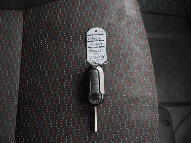 Citroen JUMPER 2.0 BlueHDi 165PK Bakwagen+Laadklep | Zijdeur | Dakspoiler | Airco | 3-Persoons