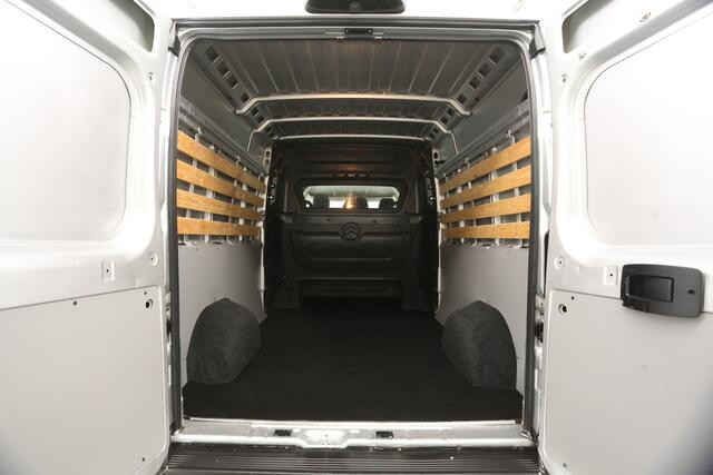 Citroen JUMPER 33 2.2 BlueHDi L3H2 | 140PK | DC | 6-Zits | Airco | Cruise | Camera | Navi | Parkeersens. | Imperiaal | Trekh.