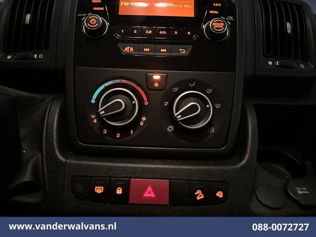 Citroen JUMPER 2.2 BlueHDi 141pk Bakwagen Laadklep Euro6 Airco | 955kg laadvermogen | Cruisecontrol Bijrijdersbank.