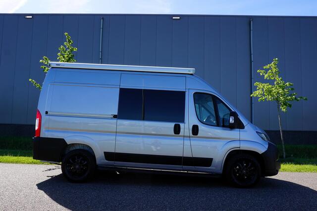 Citroen JUMPER 2.2 BlueHDi 140 L2H2 3.5t Automaat |Nieuwstaat |Luifel |Trekhaak |Camera |Cruise |Navi |Carplay |Android auto |Stoelverwarming |Metallic |Nieuwe type |2e airbag